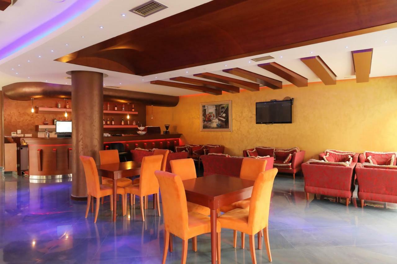 Hotel Gjuta Tirana Eksteriør billede