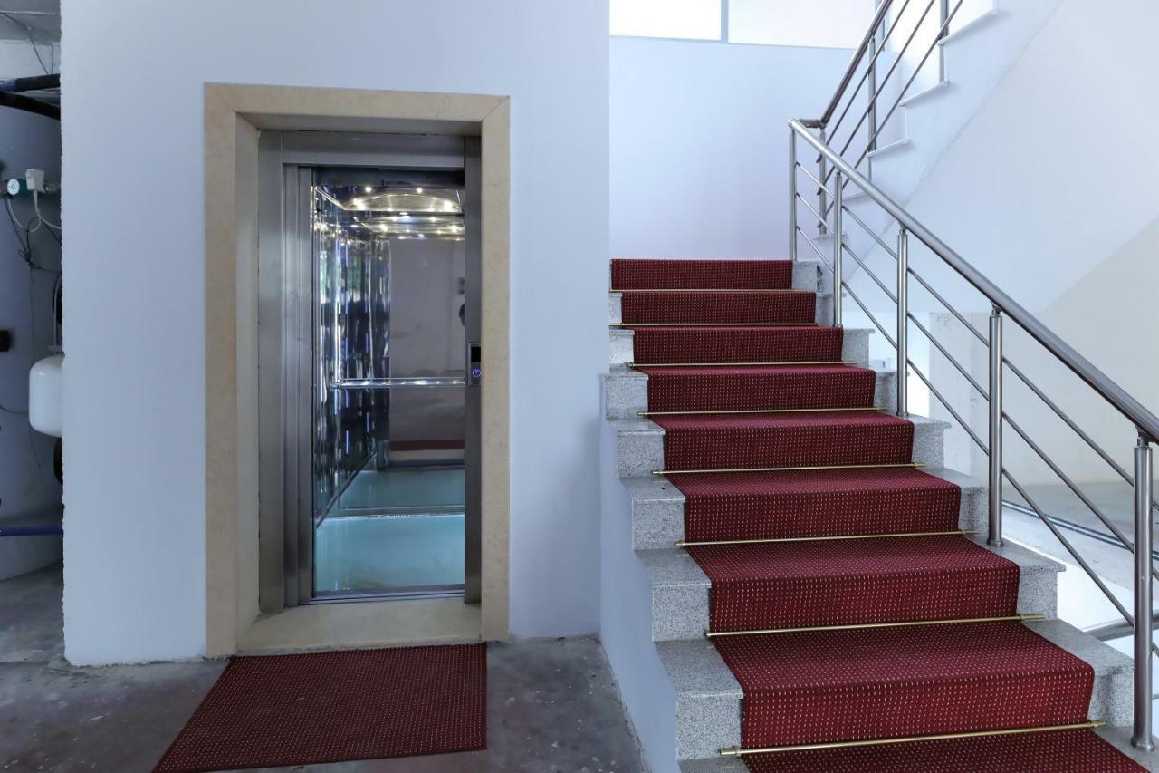 Hotel Gjuta Tirana Eksteriør billede